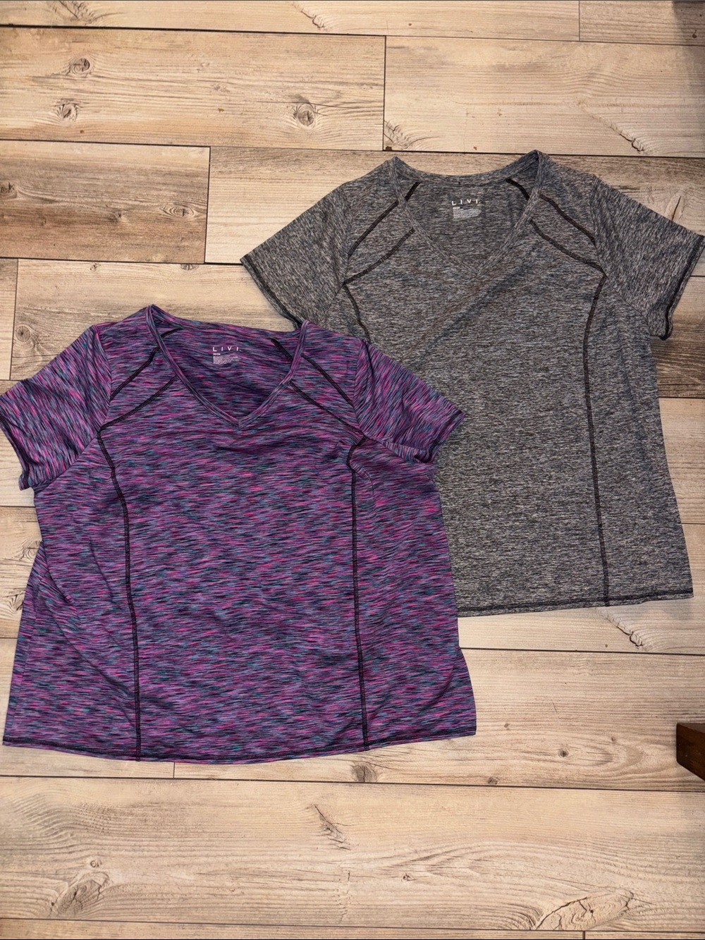 Lane Bryant Women’s Activewear Size 22/24 Short Sleeve Top - Purple & Gray EUC
